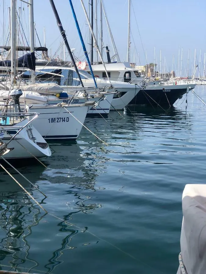 Bed and Breakfast Boat & Breakfast Alicudi à Alghero 0*,