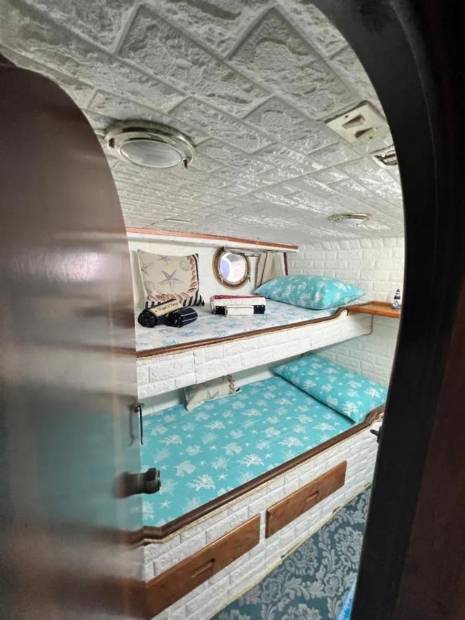 알게로 Boat & Breakfast Alicudi B&B