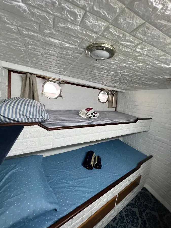 알게로 Boat & Breakfast Alicudi B&B