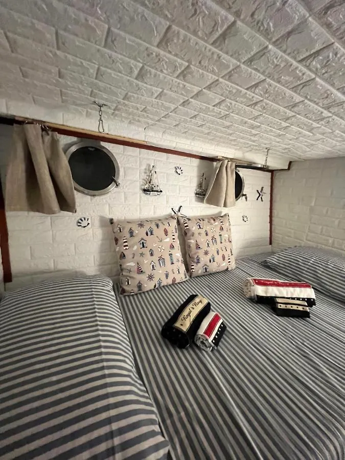 Boat & Breakfast Alicudi Bed & Breakfast Alghero Italy