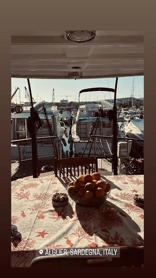 알게로 Boat & Breakfast Alicudi B&B 0*,  이탈리아