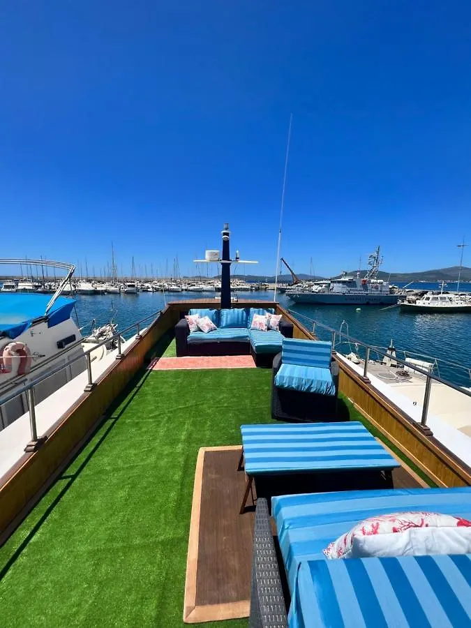 Boat & Breakfast Alicudi Bed & Breakfast Alghero