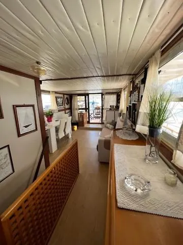 알게로 Boat & Breakfast Alicudi B&B